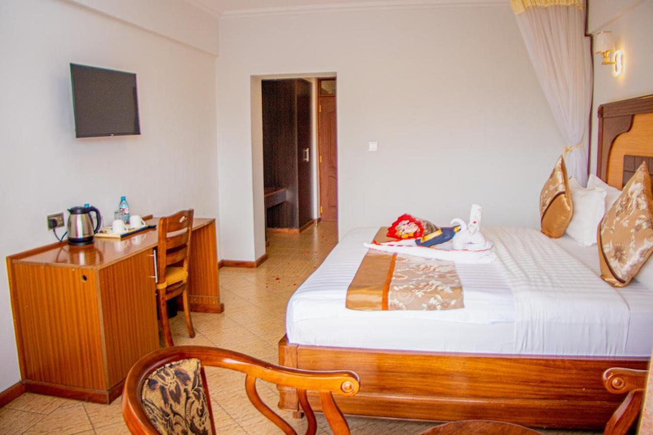 Grand Winston Hotel Nakuru Exteriör bild