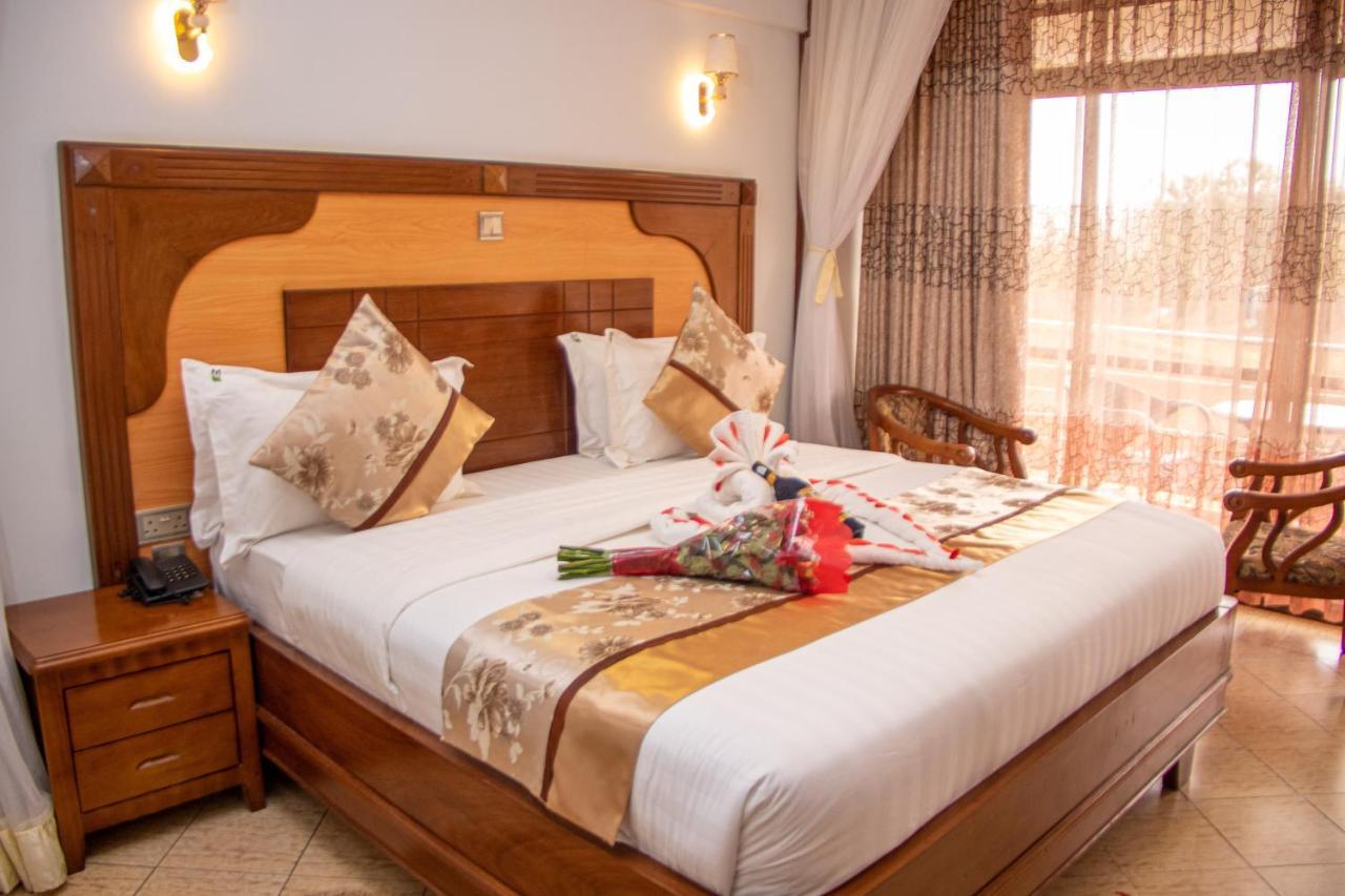 Grand Winston Hotel Nakuru Exteriör bild