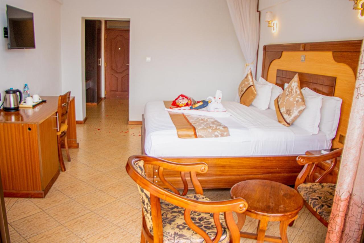 Grand Winston Hotel Nakuru Exteriör bild