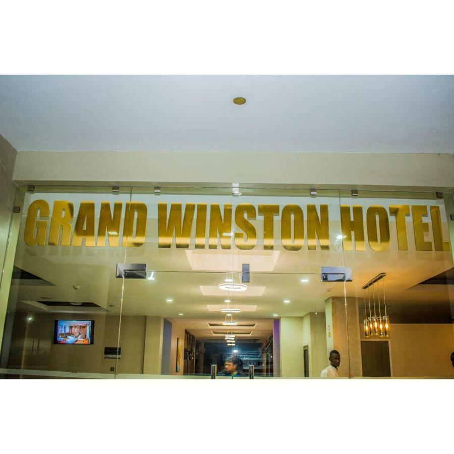 Grand Winston Hotel Nakuru Exteriör bild