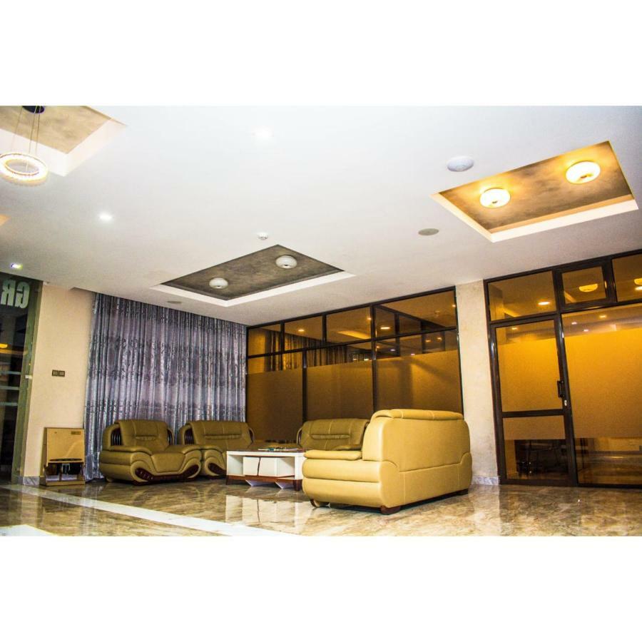 Grand Winston Hotel Nakuru Exteriör bild